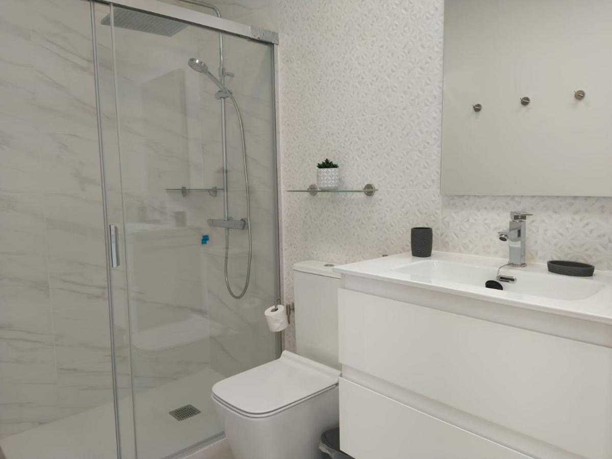 Paseo Del Mar- Playa Roca Sea Front Access - Free Ac - Wifi Apartamento *