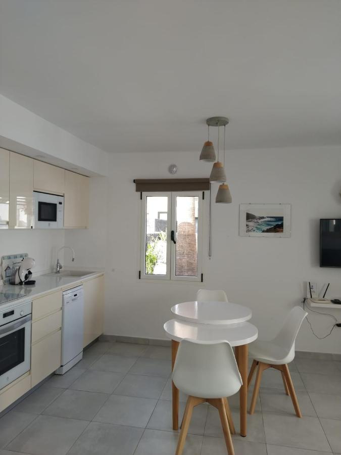 Paseo Del Mar- Playa Roca Sea Front Access - Free Ac - Wifi * Costa Teguise