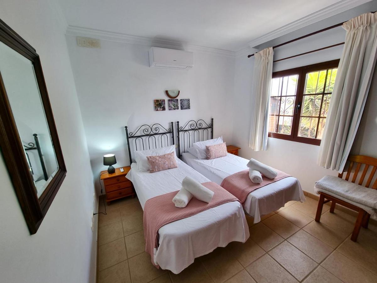 Lagarto Heated Pool Aircon Villa Playa Blanca (Lanzarote)