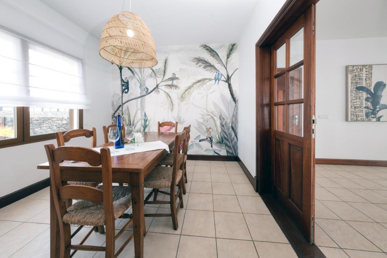 Holiday home Casa Guayre-private Pool, Barbecue, Air-con *