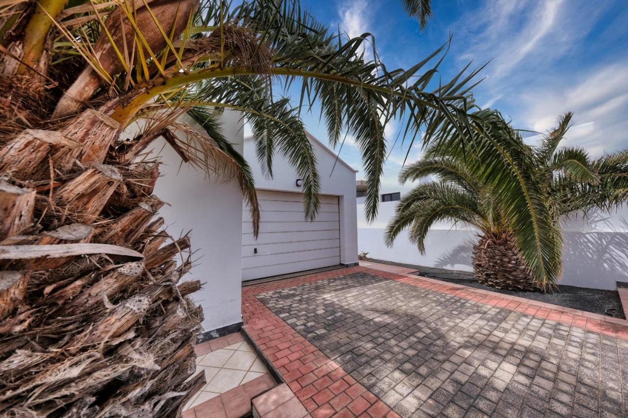 Holiday home Casa Guayre-private Pool, Barbecue, Air-con