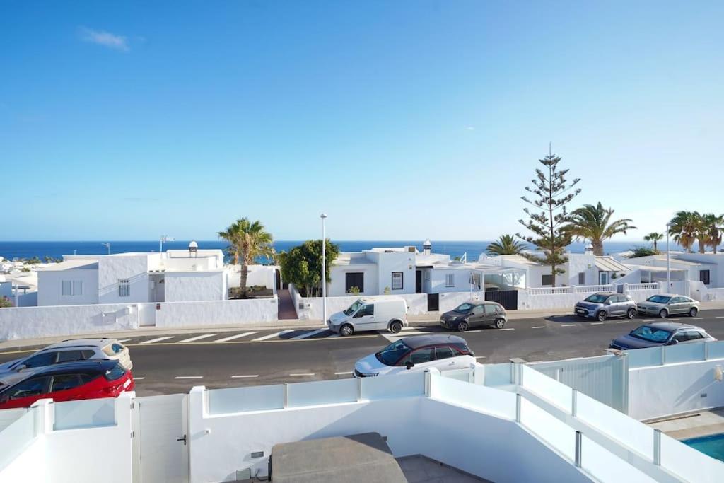 Apartment Rooftop Sea View With Jacuzzi And A/c Puerto del Carmen (Lanzarote)