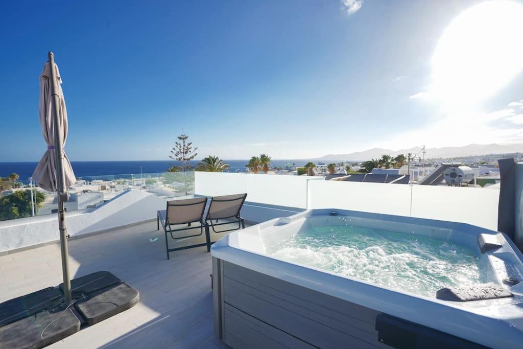 Rooftop Sea View With Jacuzzi And A/c *