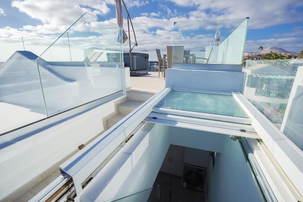 Rooftop Sea View With Jacuzzi And A/c Puerto del Carmen (Lanzarote)