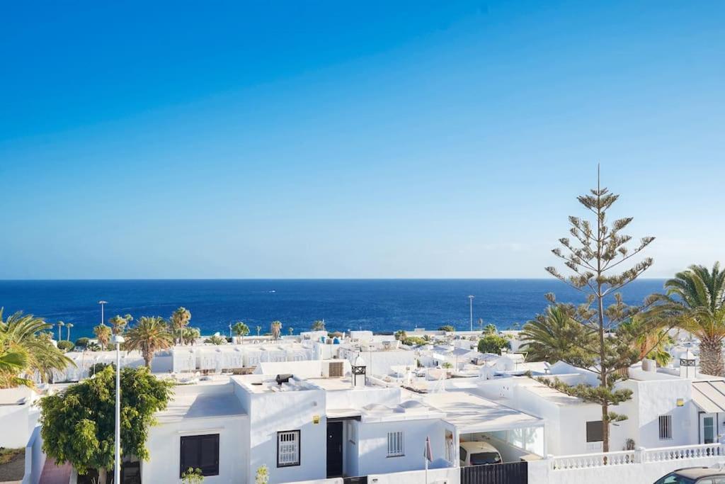 Apartment Rooftop Sea View With Jacuzzi And A/c Puerto del Carmen (Lanzarote)