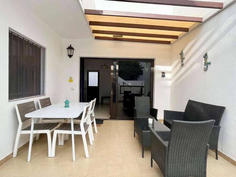 Pelicano Club 303 - 2 Bedroom In Puerto Del Carmen, Lanzarote Puerto del Carmen (Lanzarote)