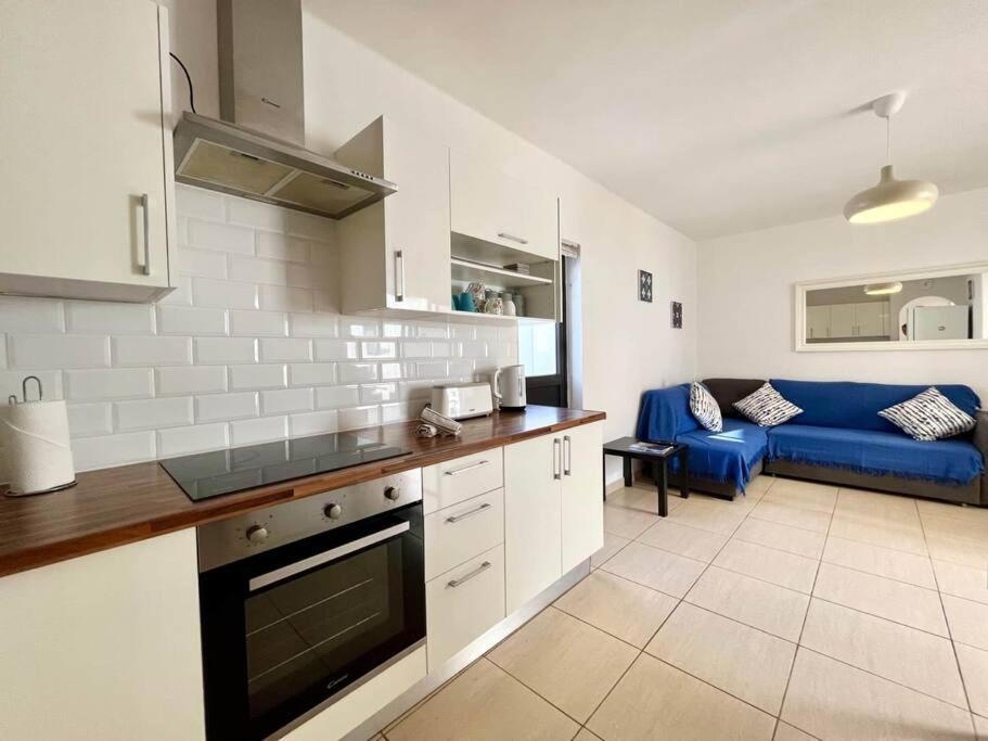Apartamento Pelicano Club 303 - 2 Bedroom In Puerto Del Carmen, Lanzarote