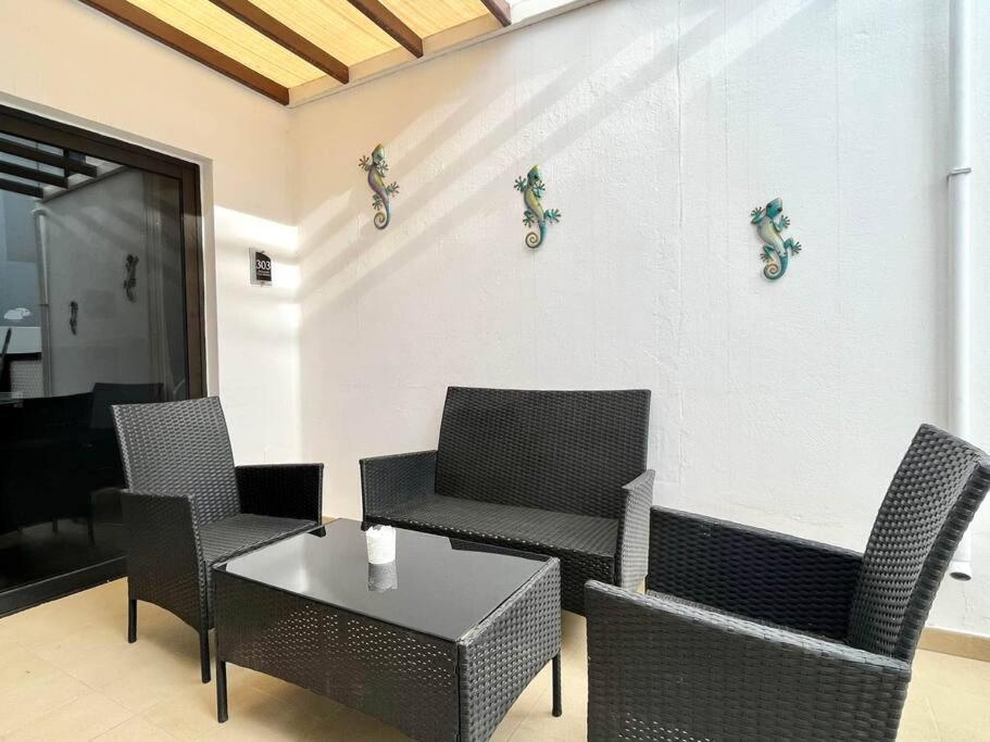 Apartamento Pelicano Club 303 - 2 Bedroom In Puerto Del Carmen, Lanzarote Puerto del Carmen (Lanzarote)