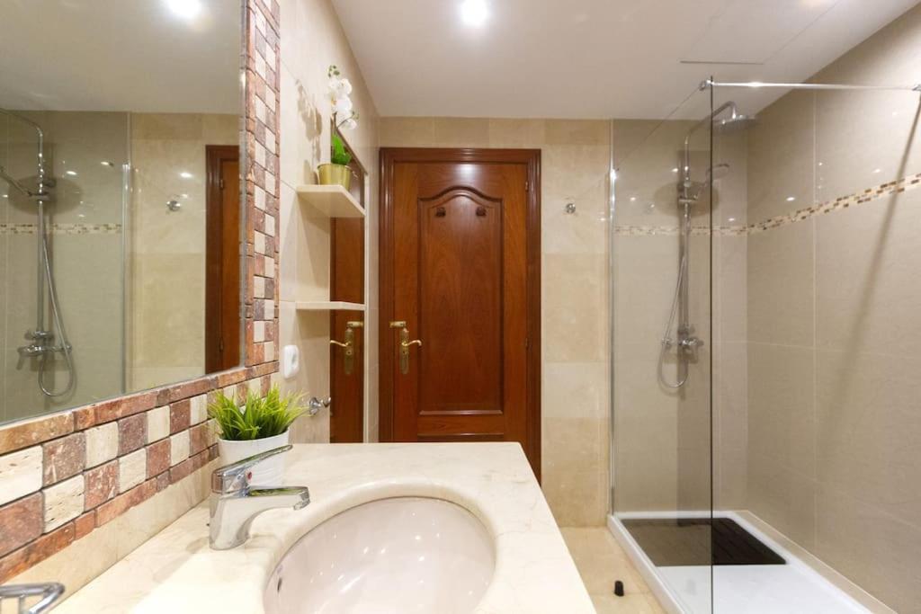 Riviera Park 2b, 2 Bed Puerto del Carmen (Lanzarote)
