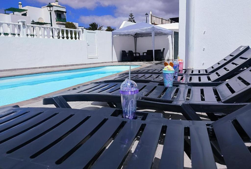 3 Private - 3 Privadas Shared Duplex Gara With Private Pool Habitación en casa particular Costa Teguise
