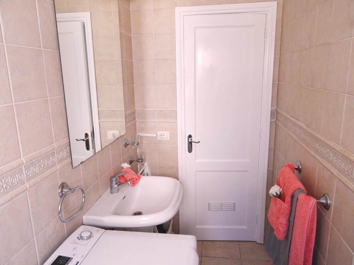 Puerto Del Carmen - 5 - Palmeras 3 *