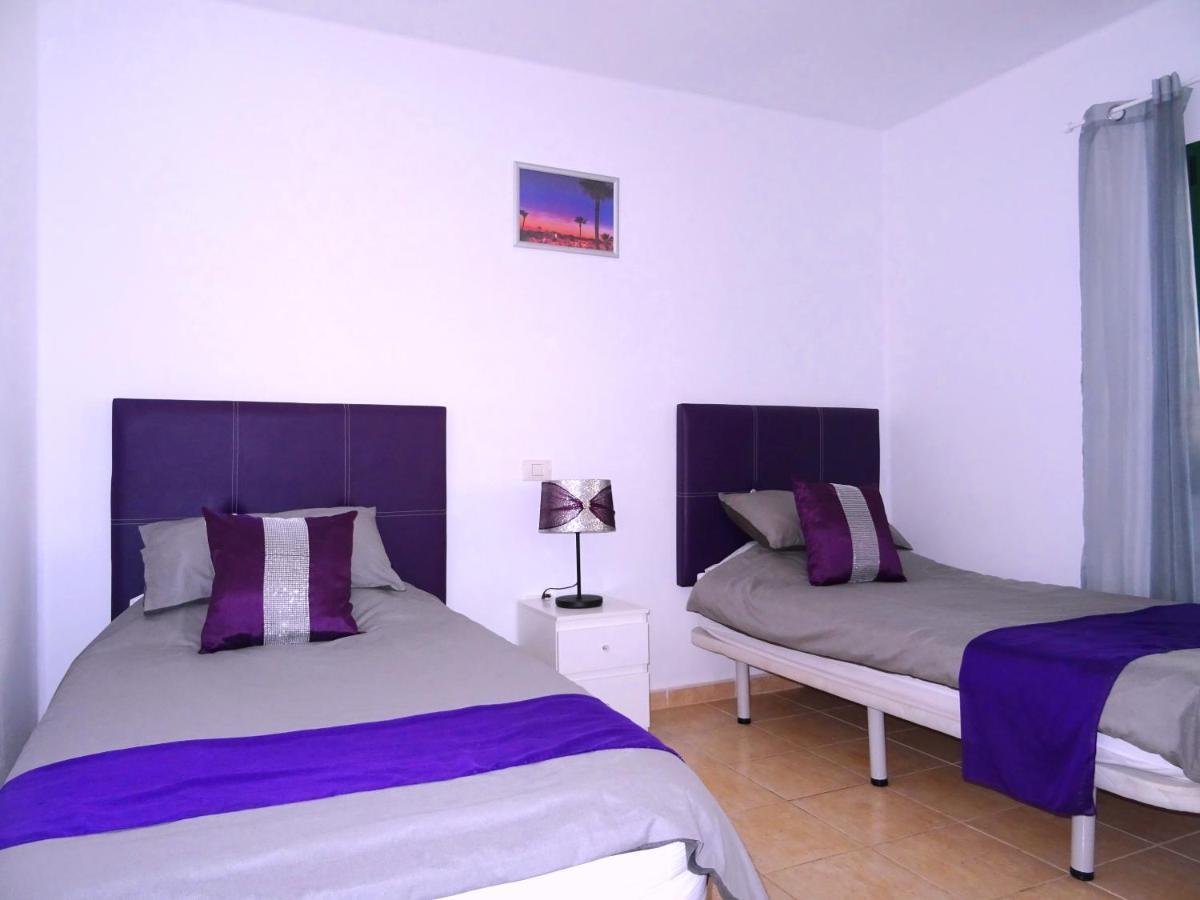 Puerto Del Carmen - 5 - Palmeras 3 *
