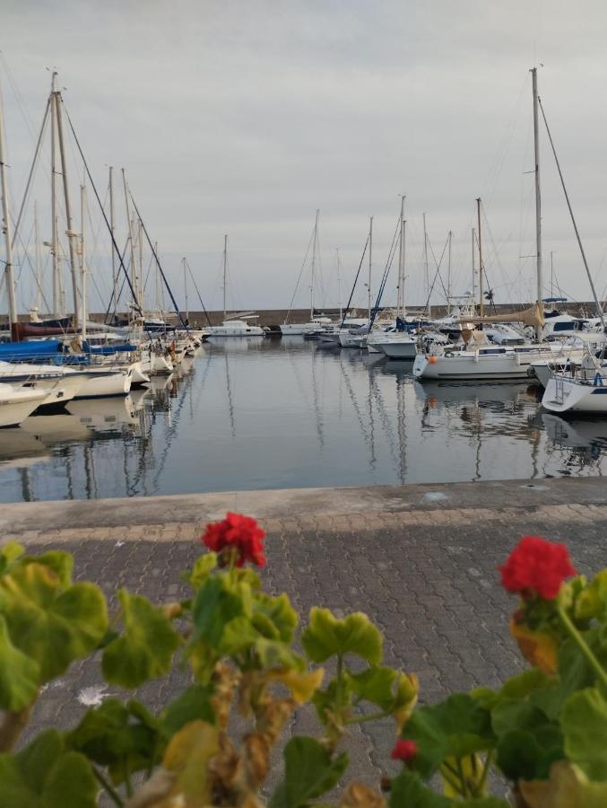 Botel Corazon Azul