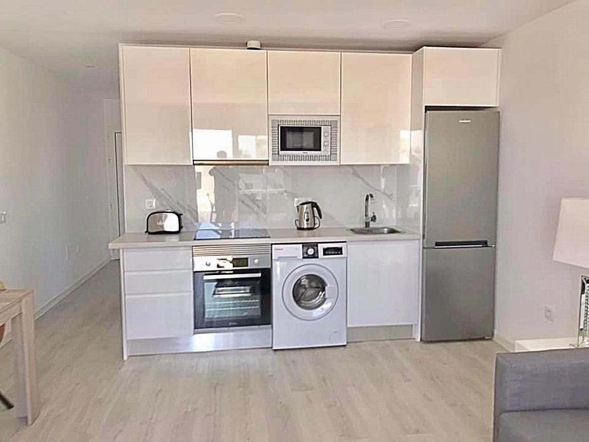 2 Bedroom Atlantic View Apartment *
