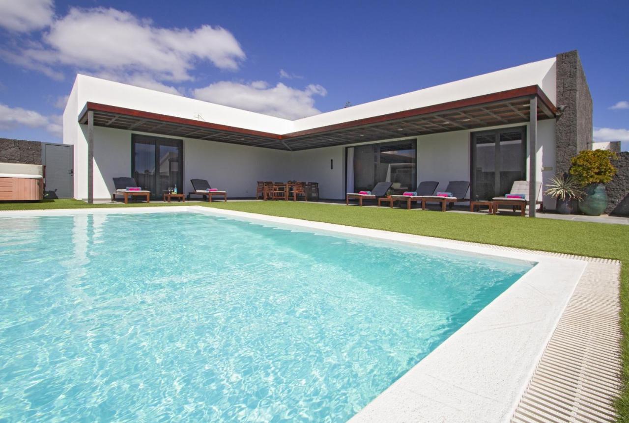 Luxury Mojones Short Walk To Old Town Private Heated Pool Mojones Angie Puerto Del Carmen
