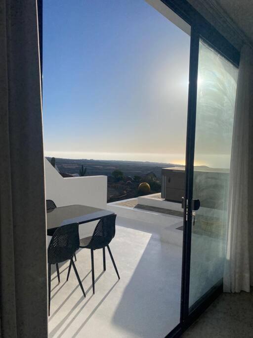 Private Loft-sea Views-jacuzzi