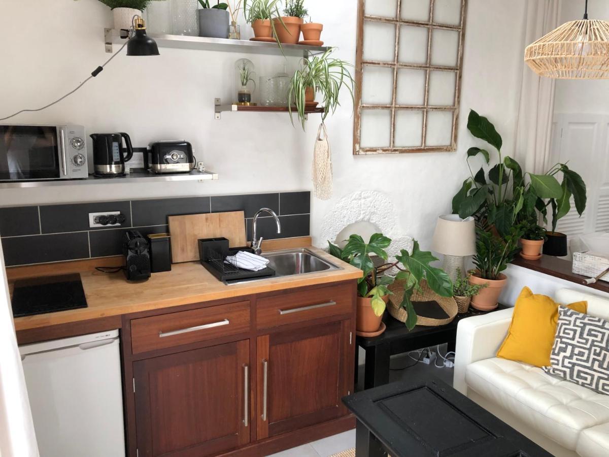 Apartamento Sala Botanica - Shared Pool - Island Location - 10 Mins Drive To Famara And La Santa *