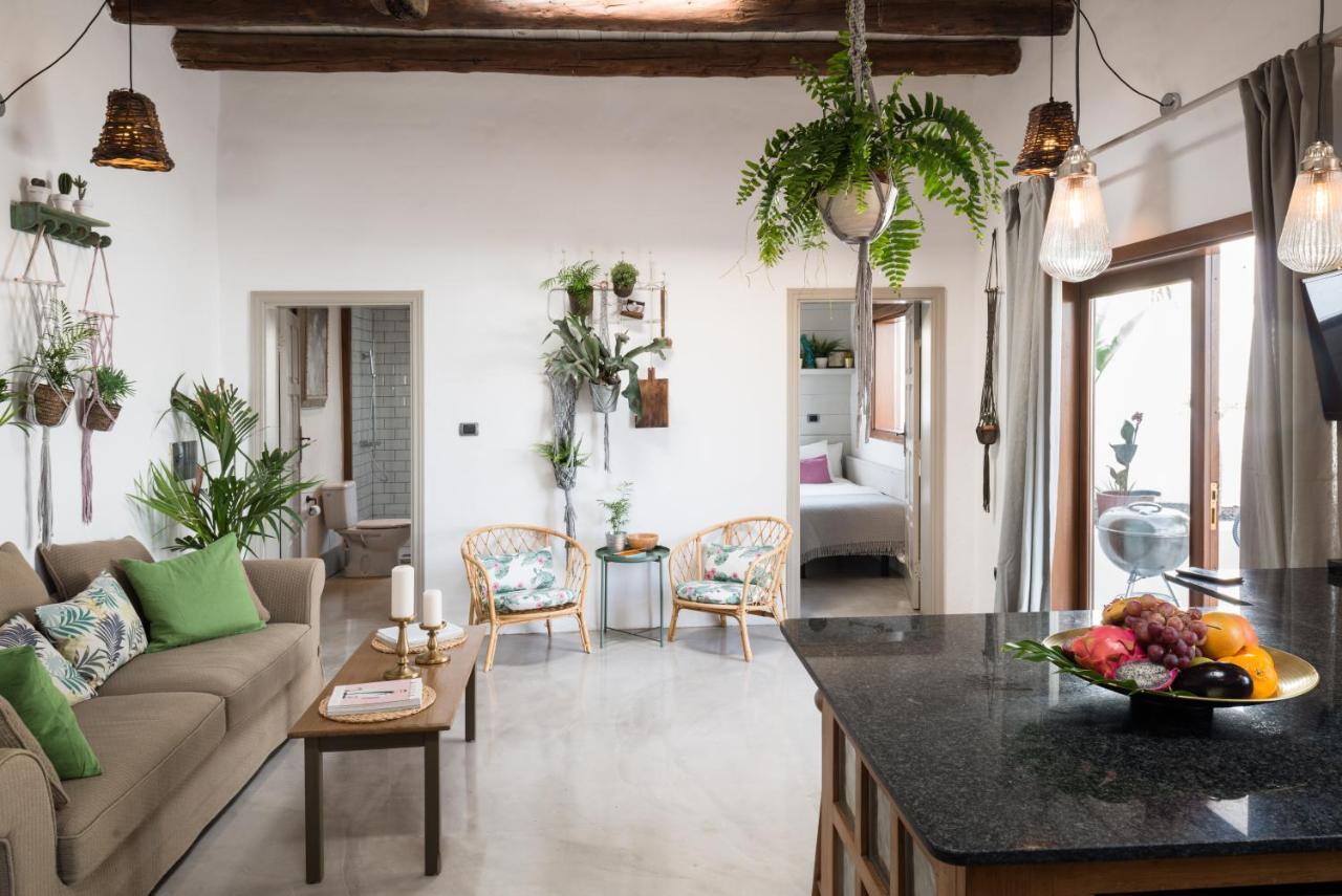 Casa Botanica - Island Location - 10 Mins Drive To Famara And La Santa Apartment *