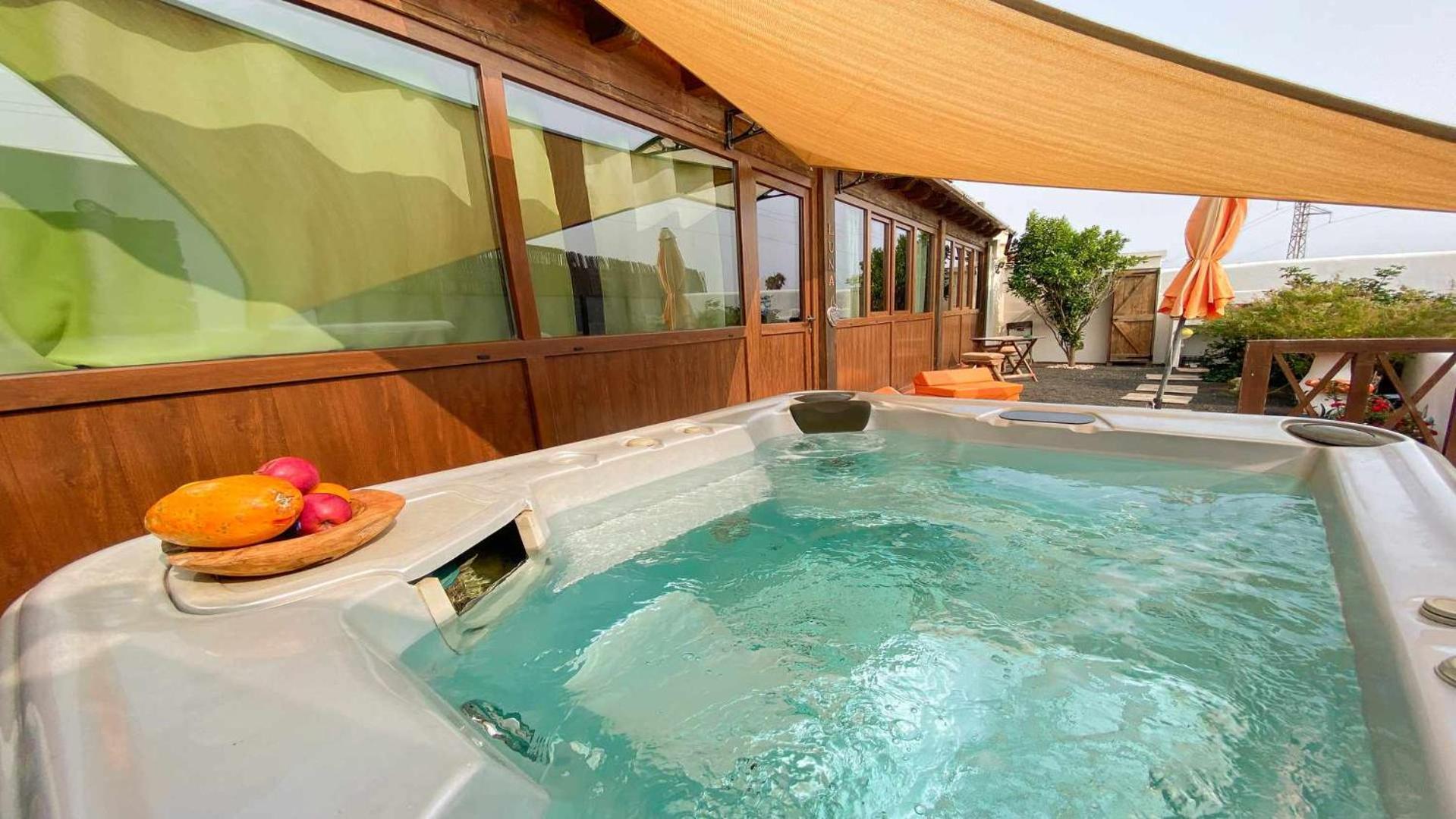 Casita Mis Chinijos Con Jacuzzi O Minipiscina Apartment