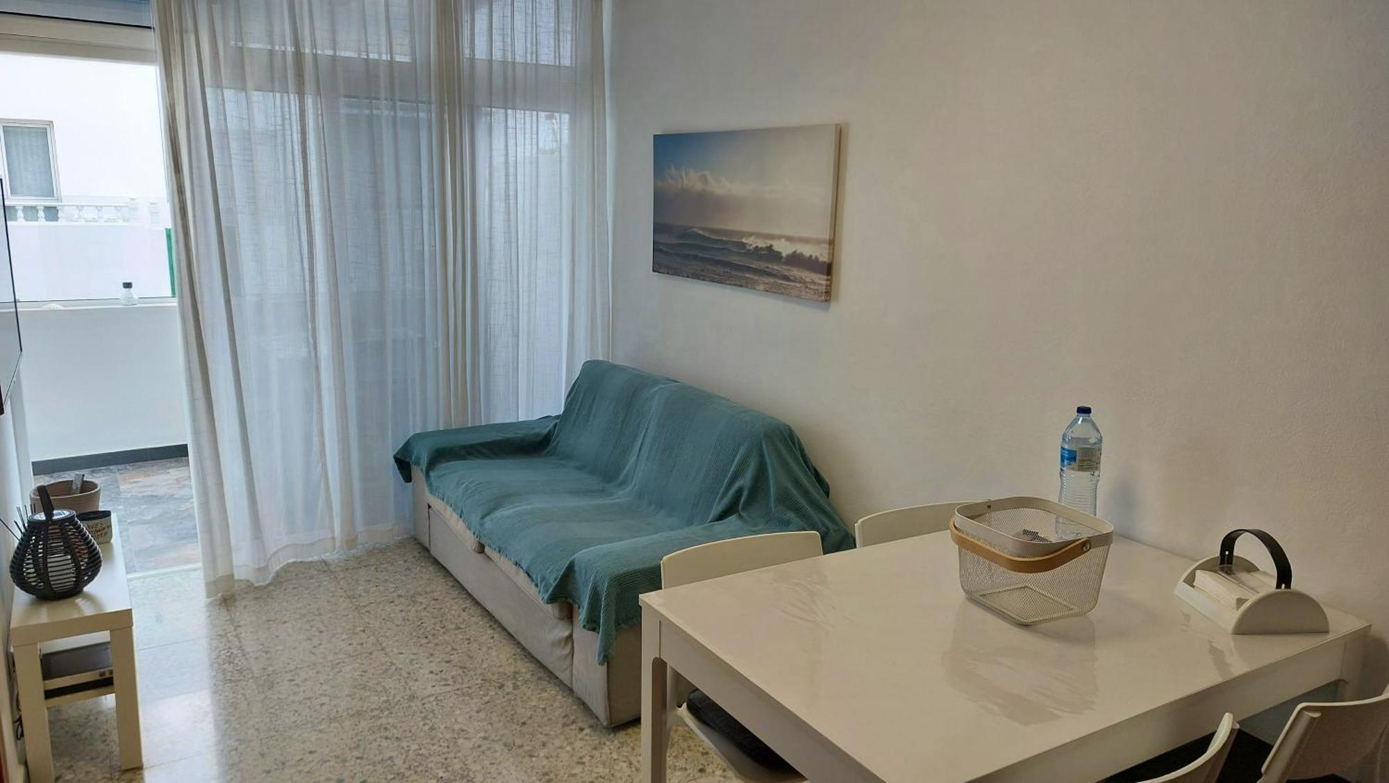 Spacious In Arrieta With Terrace * Arrieta (Lanzarote)