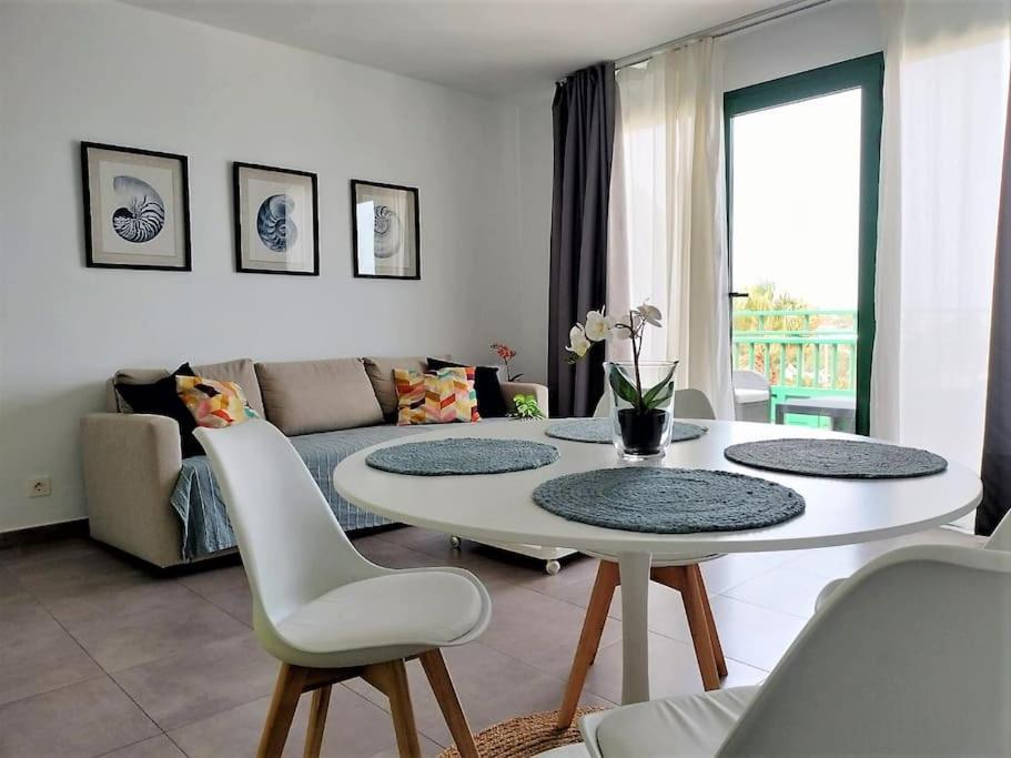 Apartamento Cucharas Playa Terrace Sea Views