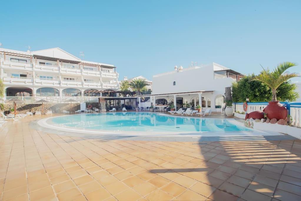 Zen Ocean - Pool View
