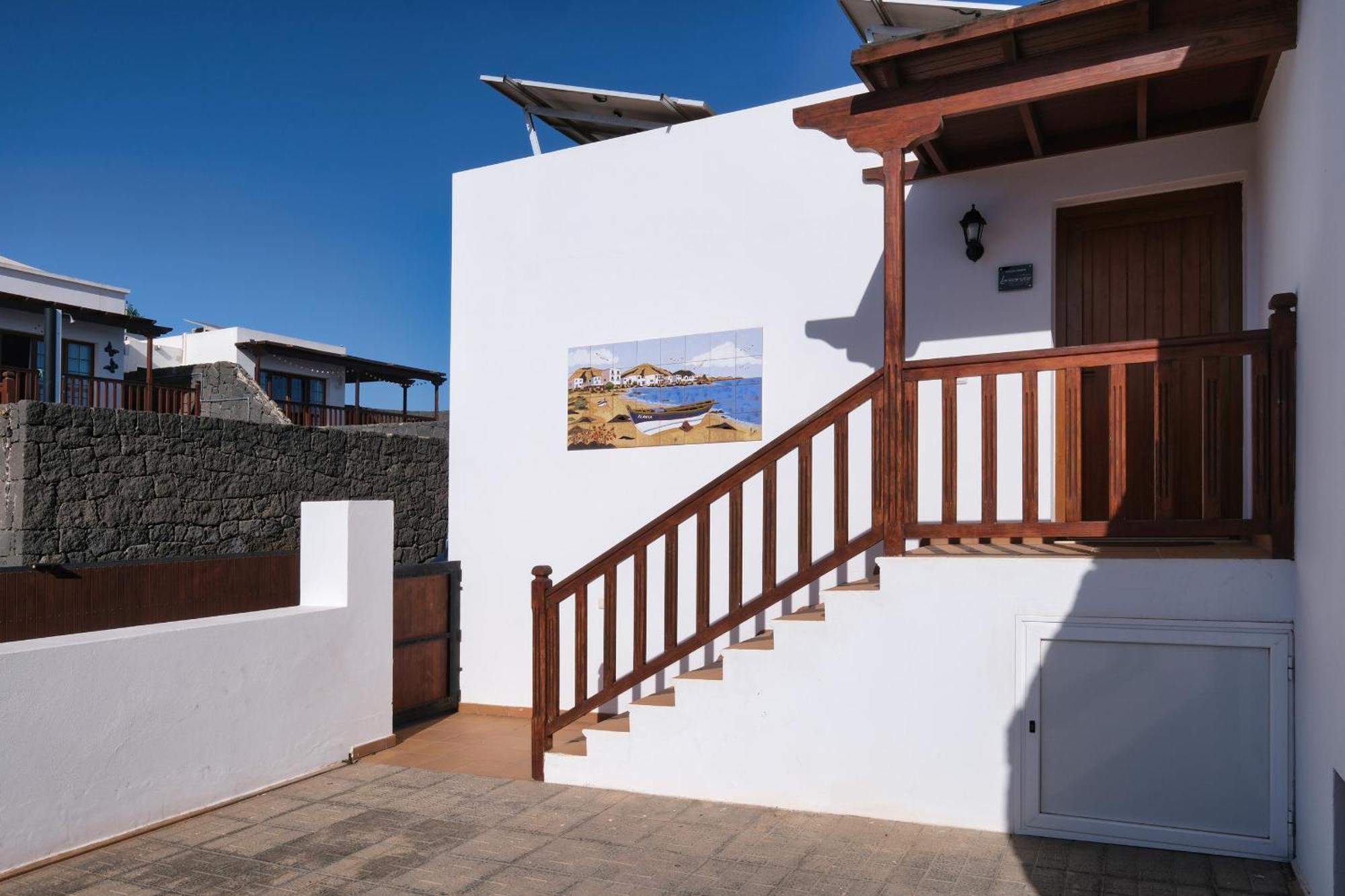 Flavia-private Pool, Jacuzzi, Sea Views