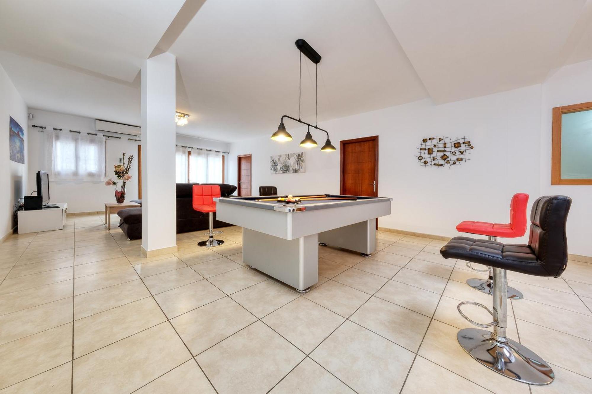 Flavia-private Pool, Jacuzzi, Sea Views Villa *