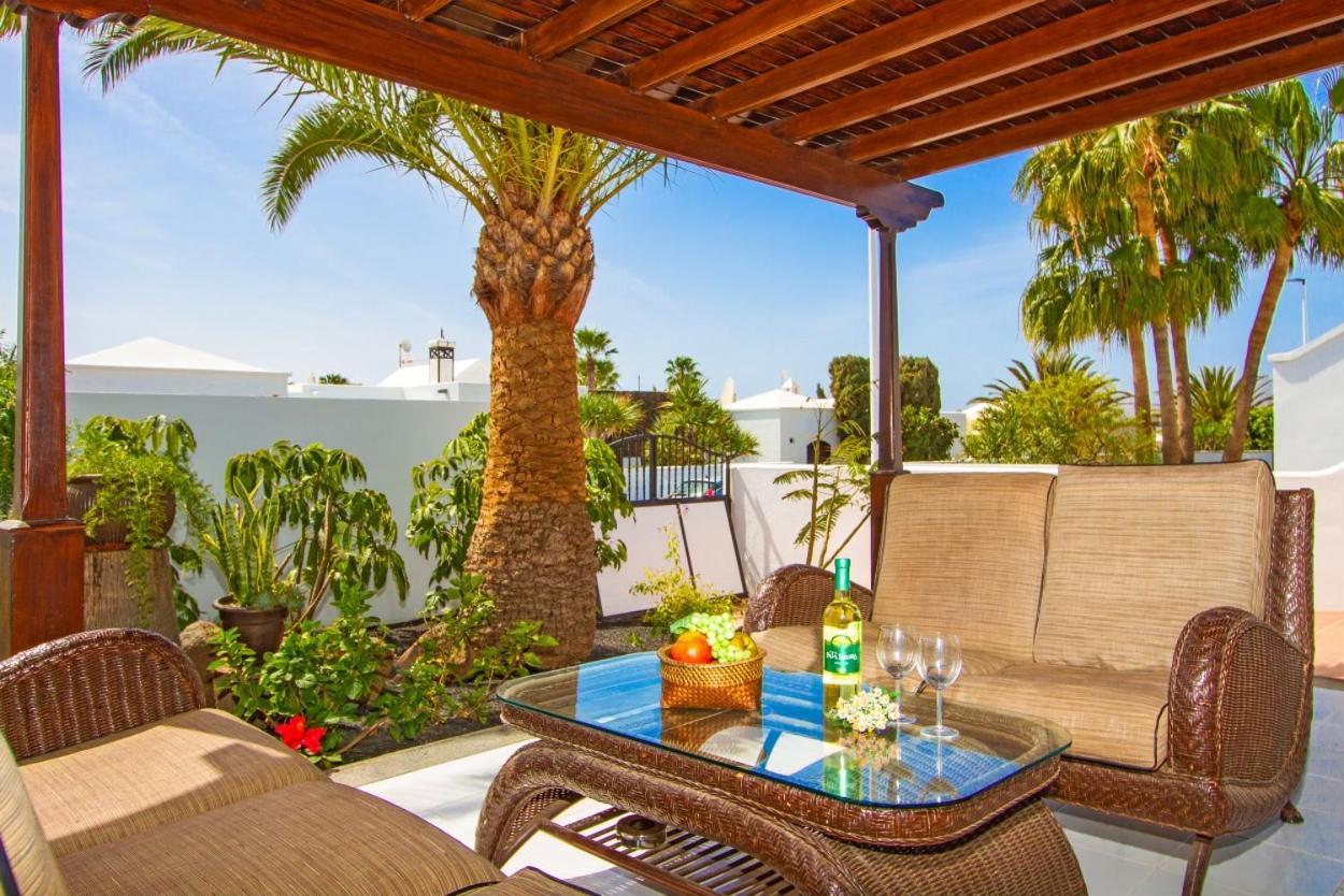 Exceptional 3 Bedroom Adsey -short Walk To Town - By Lanzarote Leisure *