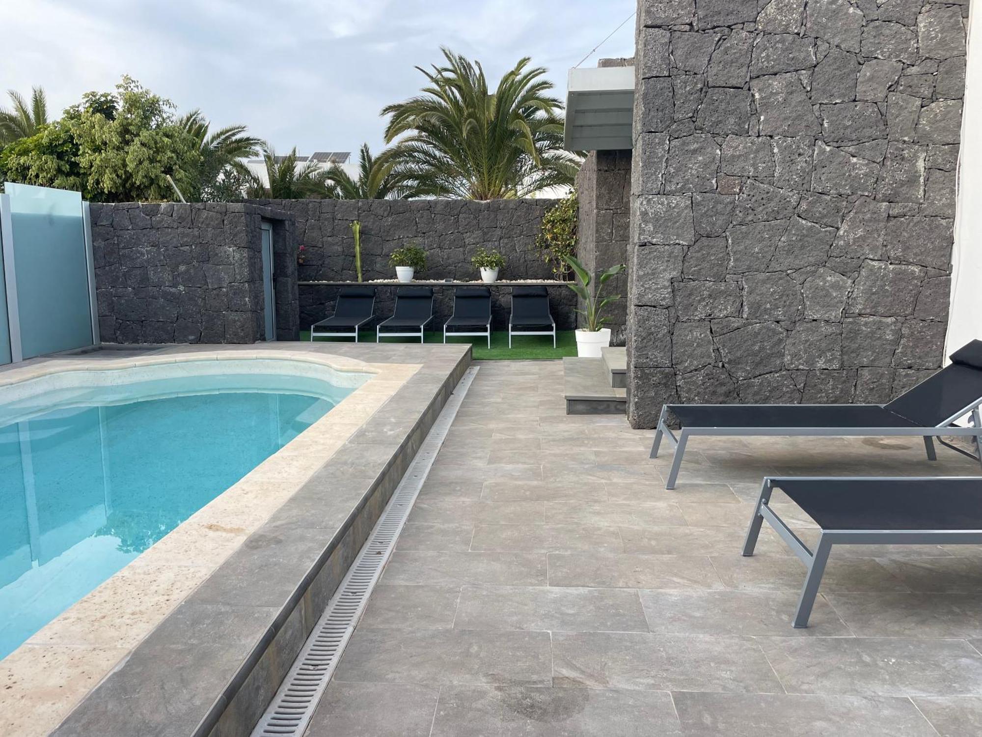 Grey By Vulcano Homes * Tahiche