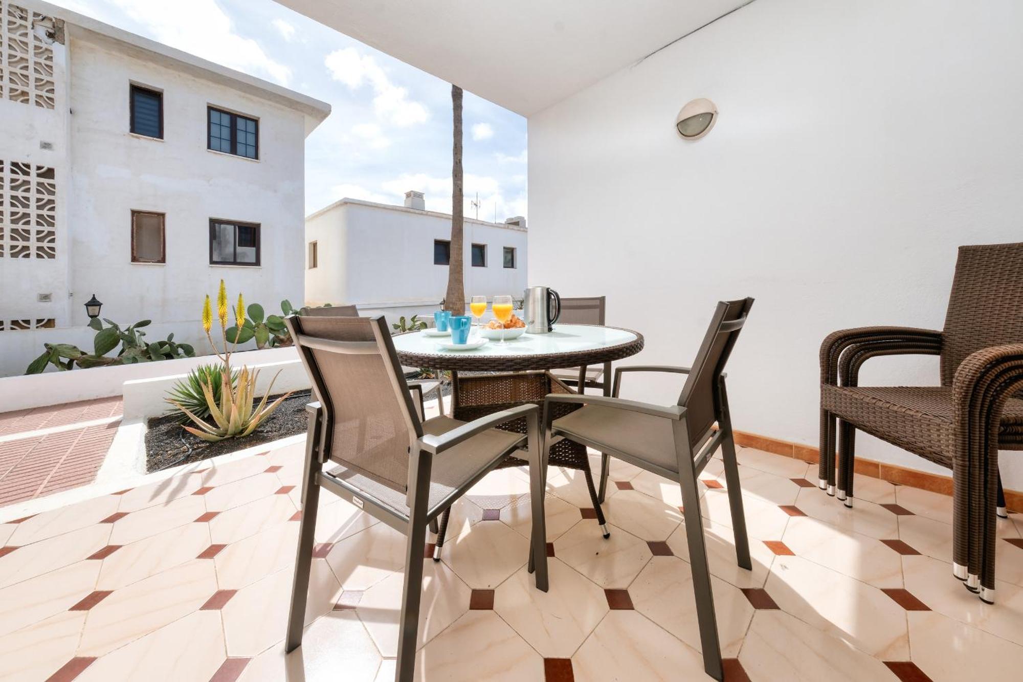 Casa Appia-300m From The Beach, Heated Pool * Puerto del Carmen (Lanzarote)