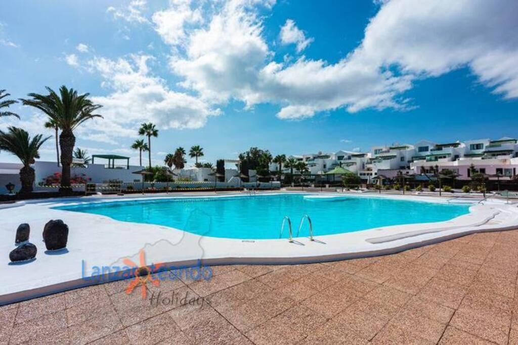 Atico La Deliziosa Vivienda Vacational With Sea View Apartamento Costa Teguise