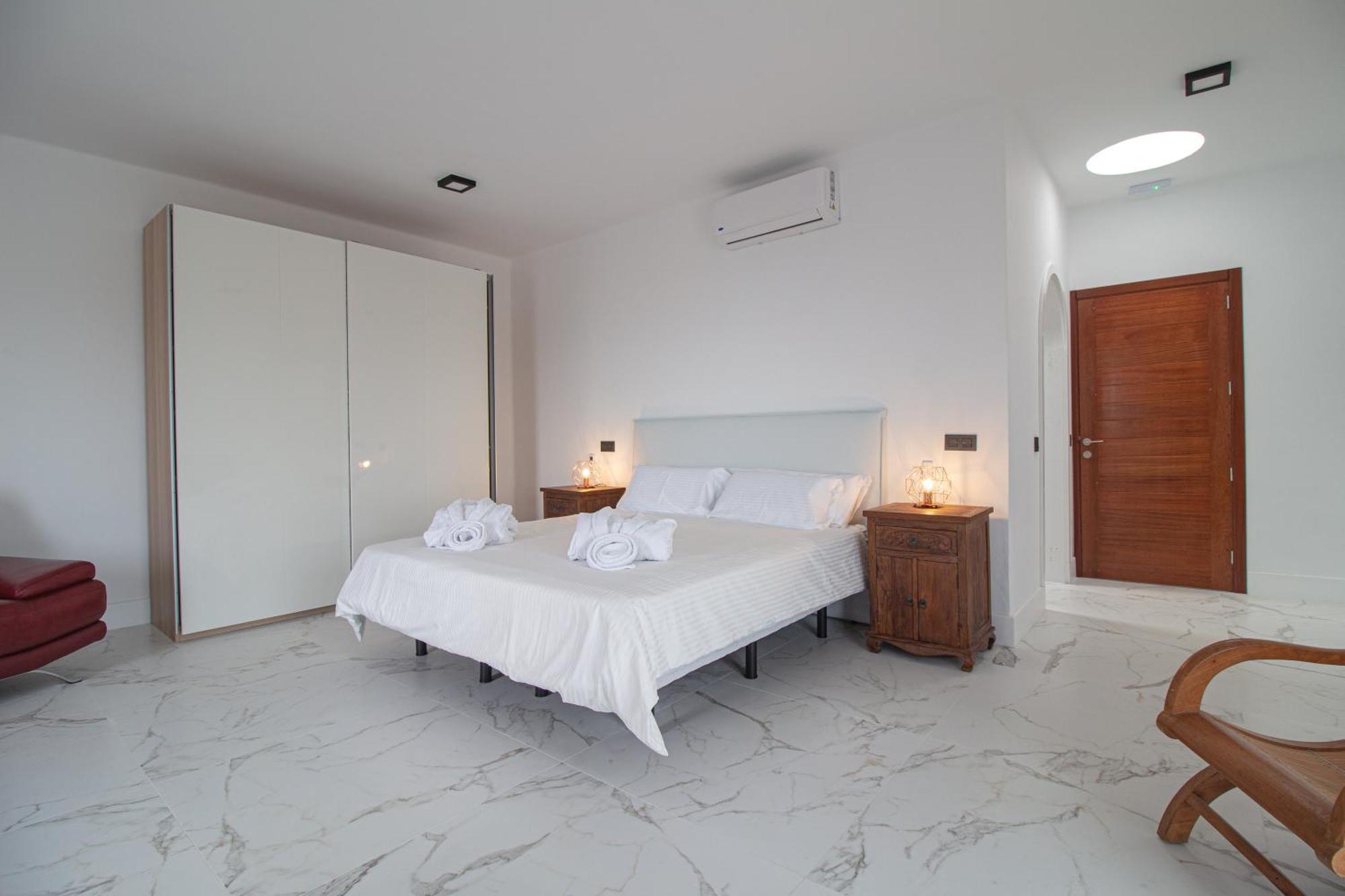 Casa Serena Luxury Villa Mácher