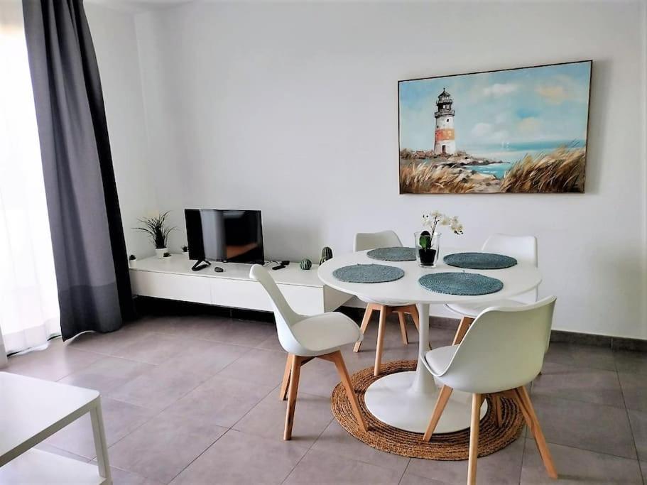 Apartamento Cucharas Playa Terrace Sea Views *