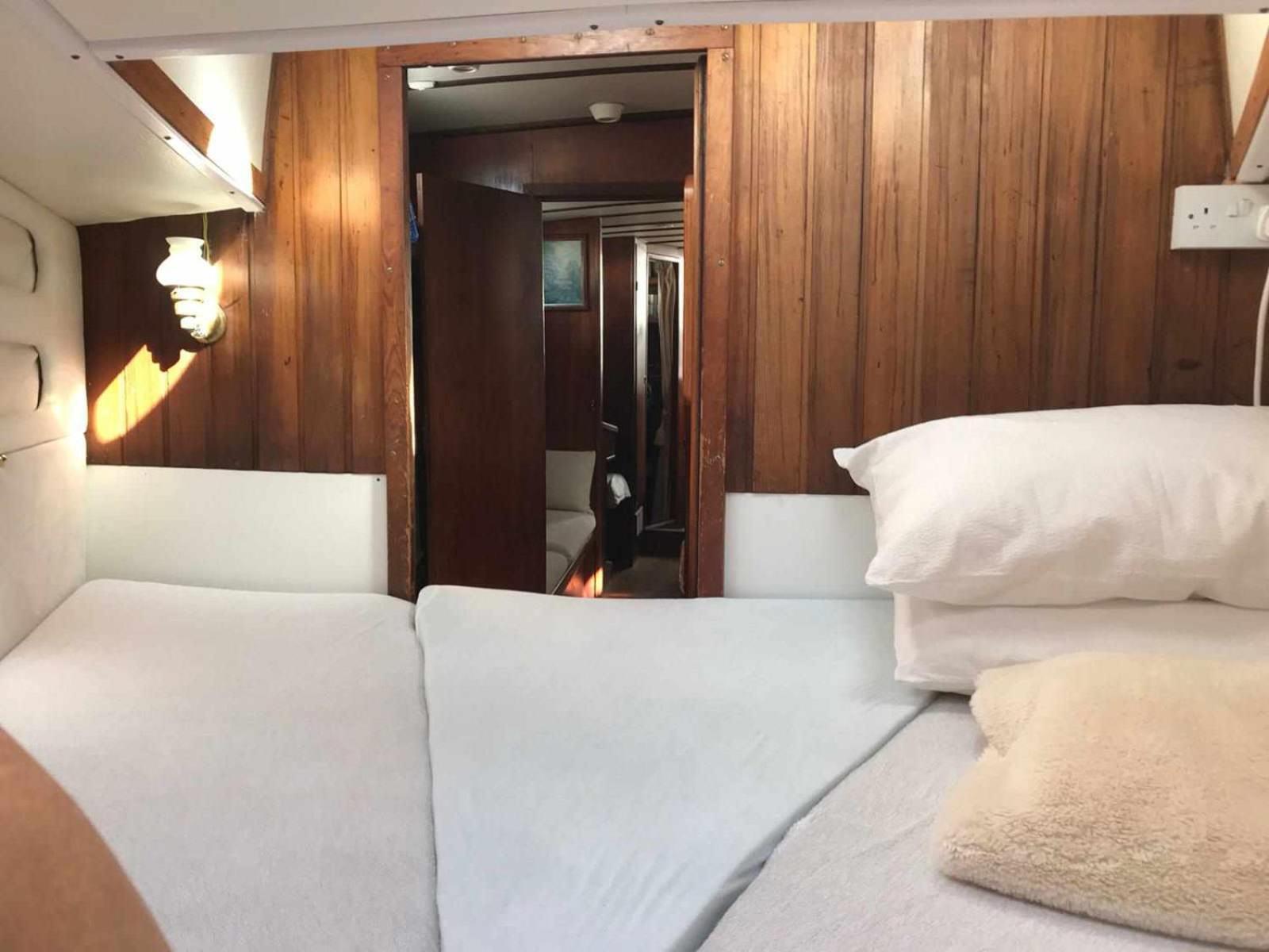 Marina Oasis, Your Boatel Hotel en barco Puerto Calero