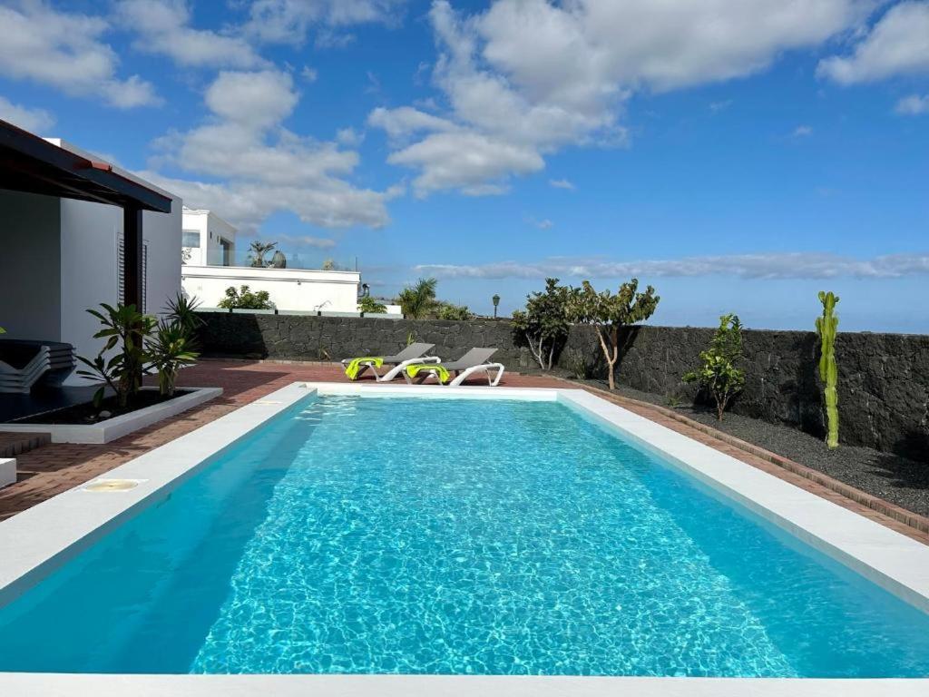 Pol Lanzarote Villa *