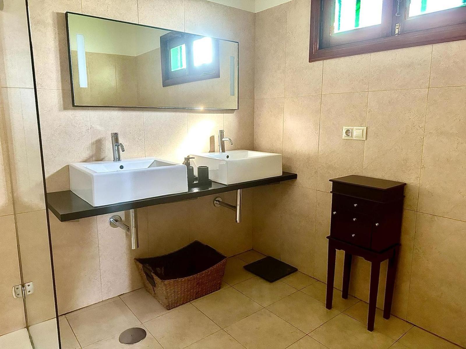 Luxury Sea Front -la Orilla Playa Honda (Lanzarote)