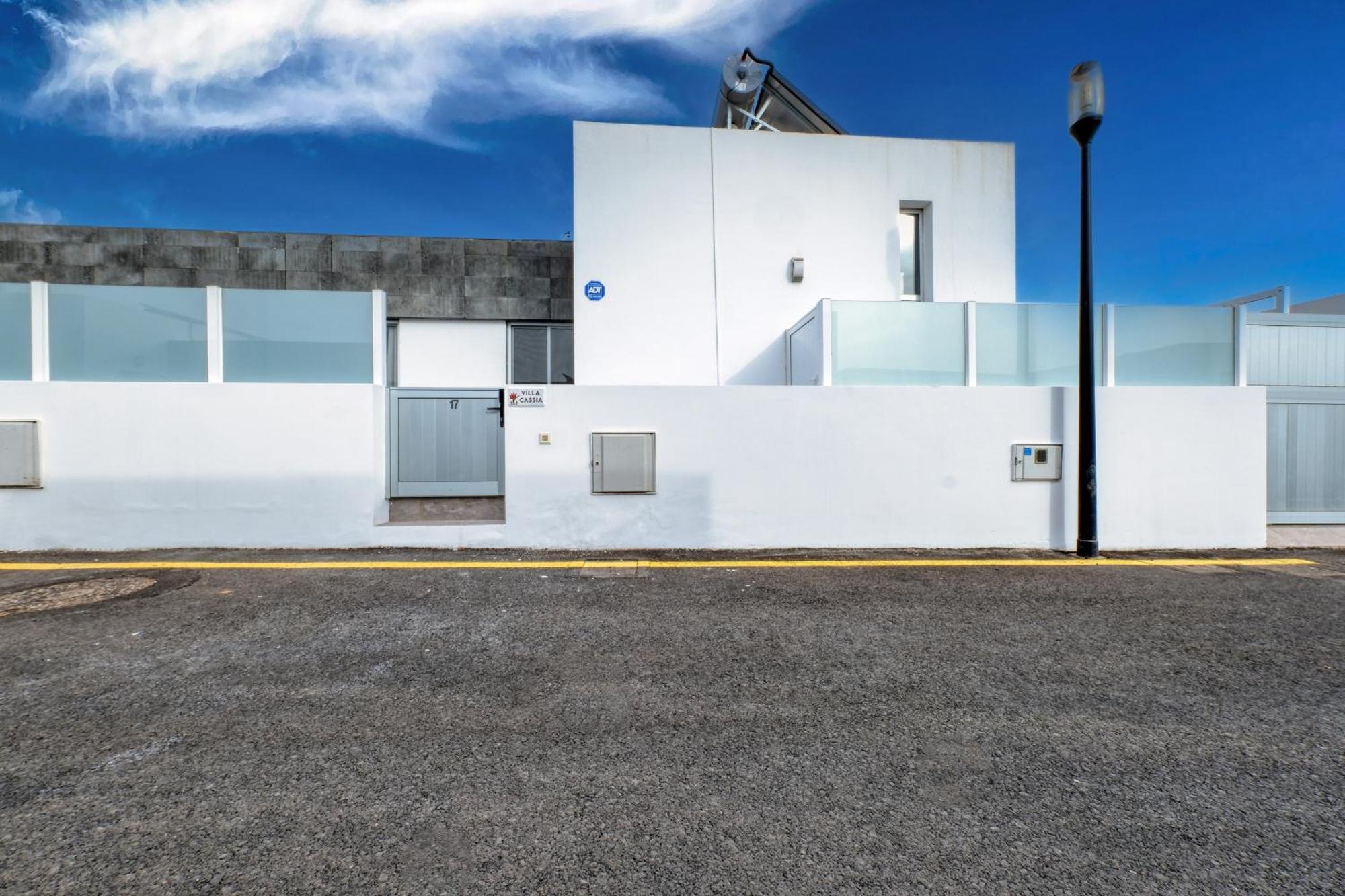 Holiday home Cassia-private Pool Aircon, Sat Tv By Lanzarote *
