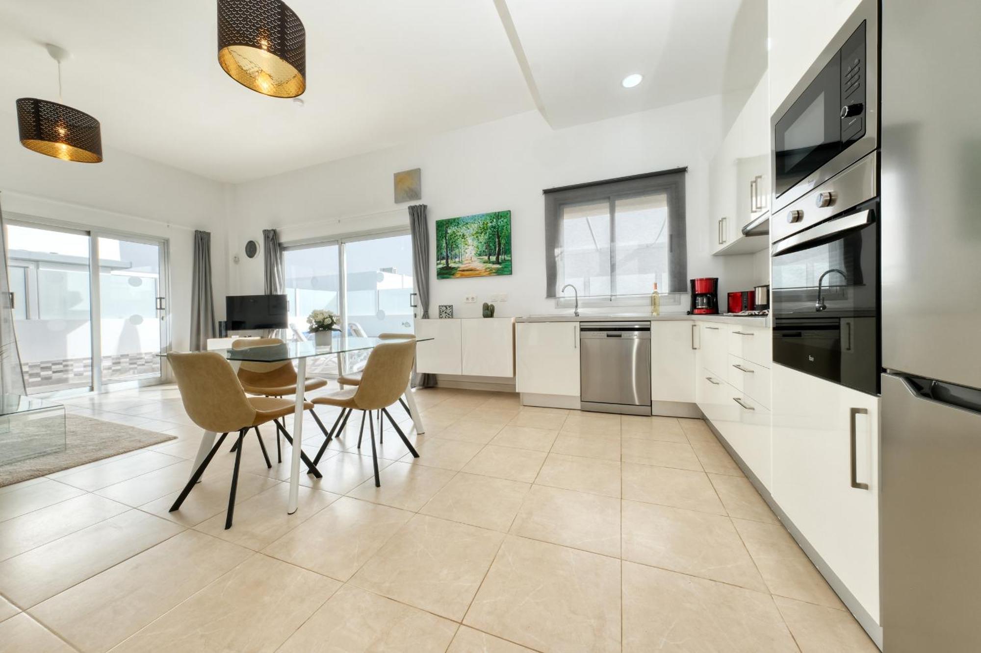 Holiday home Cassia-private Pool Aircon, Sat Tv By Lanzarote *