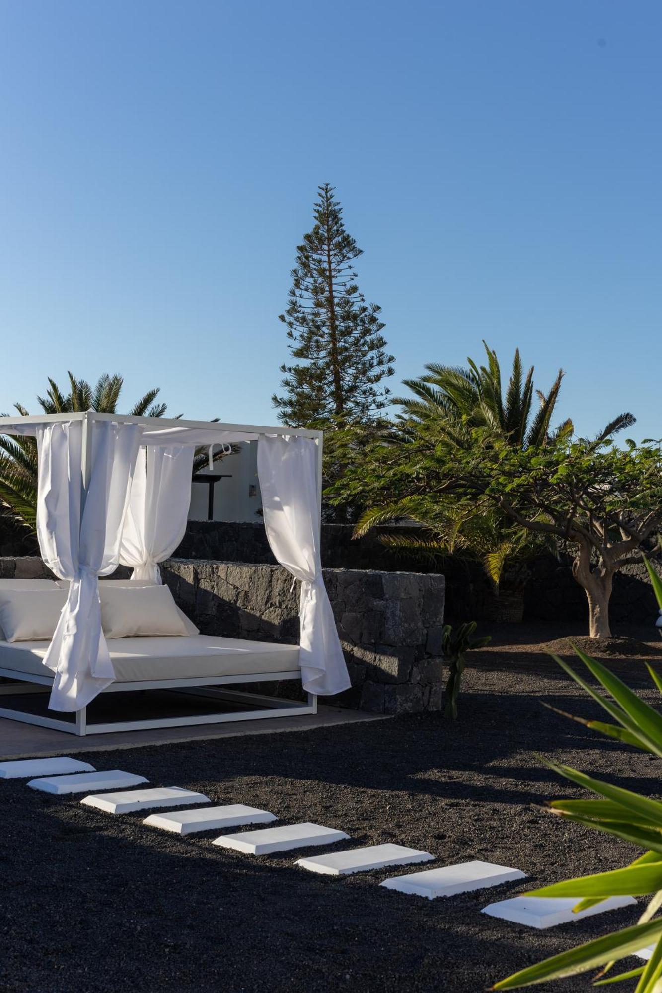 Mo Luxury Heated Pool Villa
