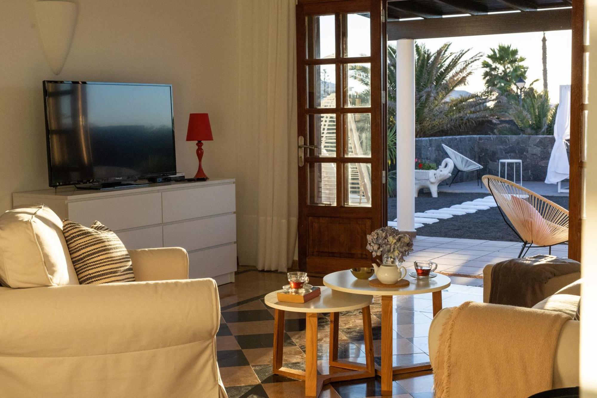 Mo Luxury Heated Pool Villa *