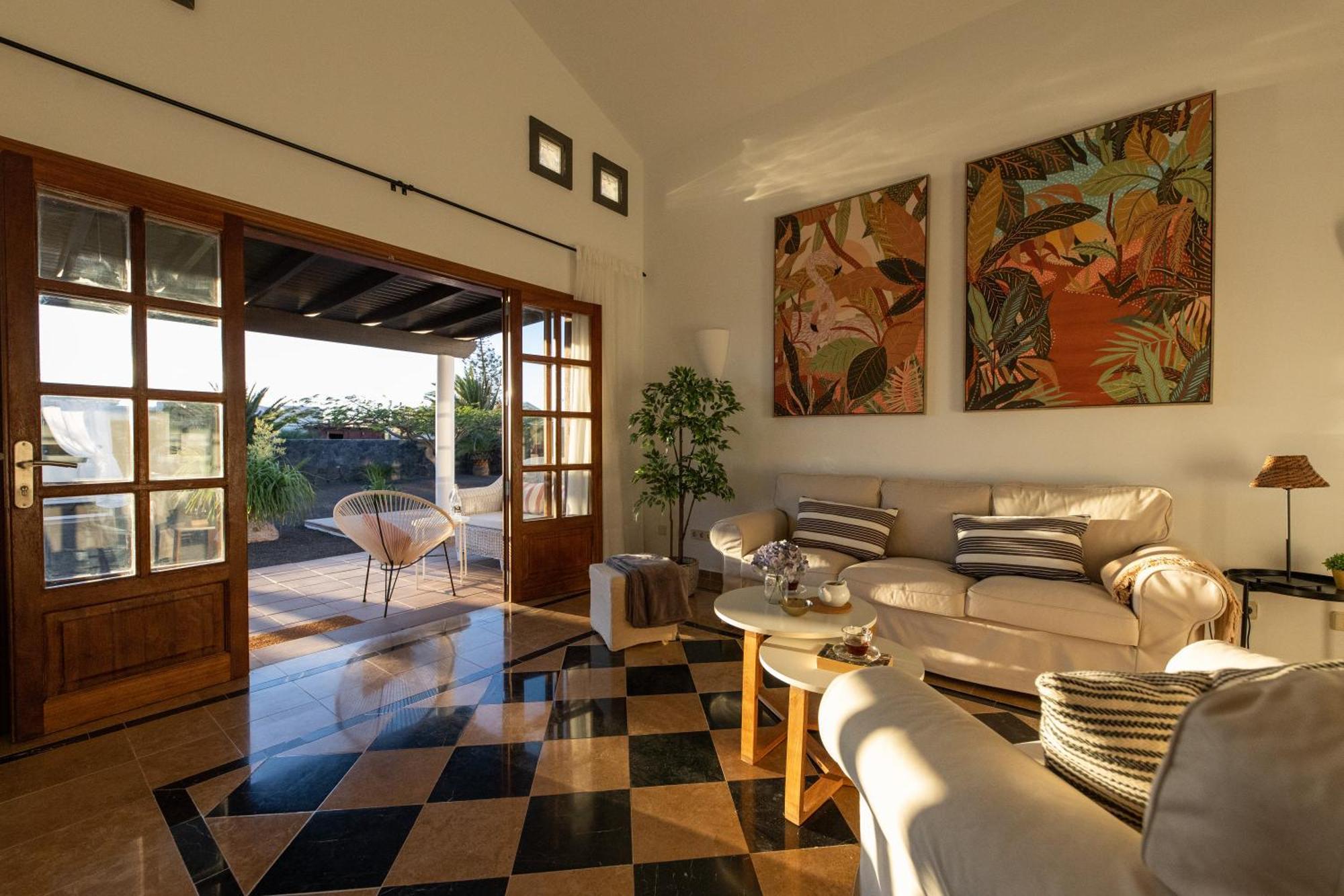 Villa Mo Luxury Heated Pool Playa Blanca (Lanzarote)