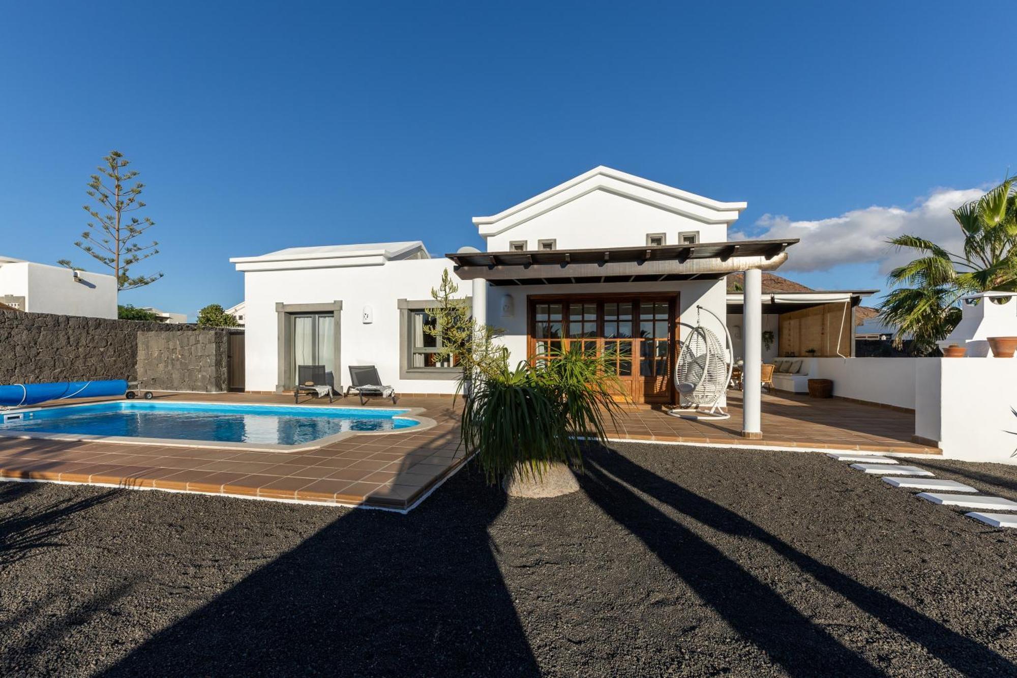 Mo Luxury Heated Pool Villa