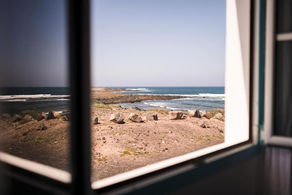 Casa Charcon Alto, En Primera Linea De Mar - Lanzarote *