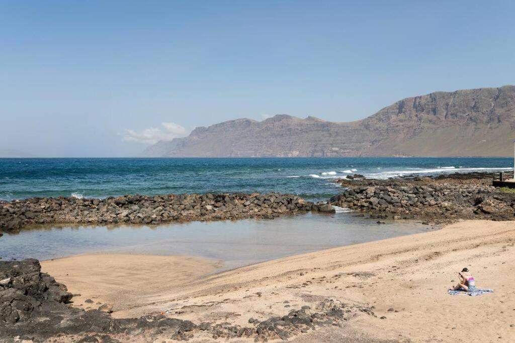 Casa Charcon Alto, En Primera Linea De Mar - Lanzarote