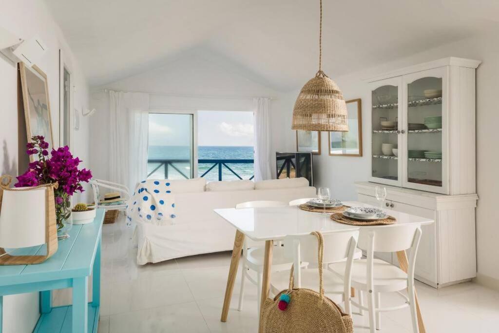 Casa Charcon Alto, En Primera Linea De Mar - Lanzarote Famara