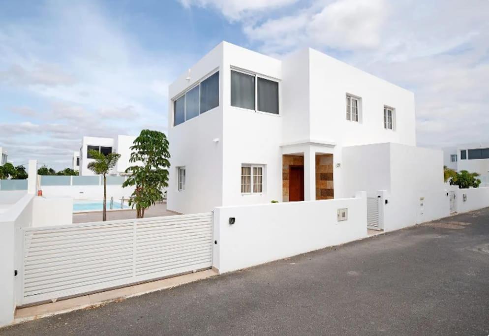 Khaleesi En Lanzarote Villa *