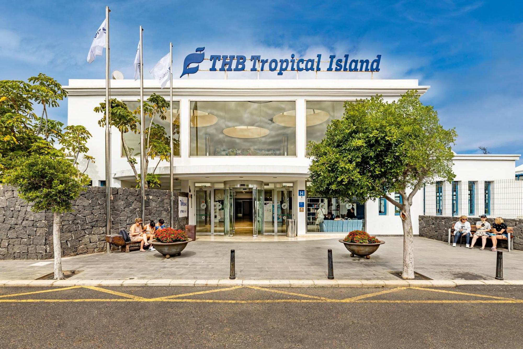 Resort Thb Tropical Island