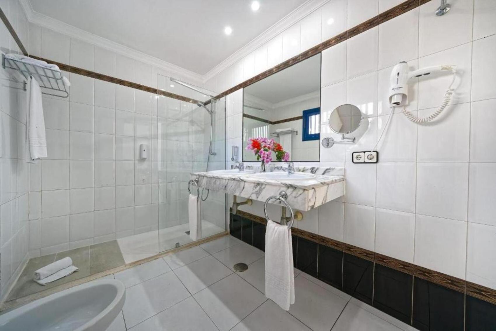 One Bedroom Garden View, Pool,near The Beach, Puerto Del Carmen