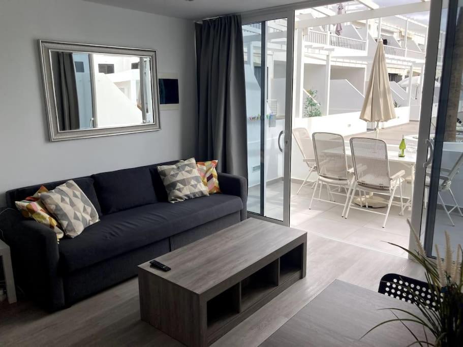 Airconditioned 2bed Poolside Apartamento *